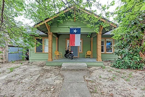 2834 Salado St Photo 1
