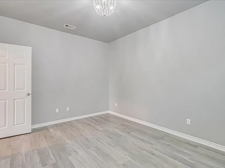 2217 Ibis — Photo 32