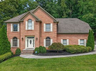 816 Foxfield Ln, Knoxville, TN 37922