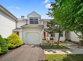 7 Spokane Ln, Branchburg, NJ 08876