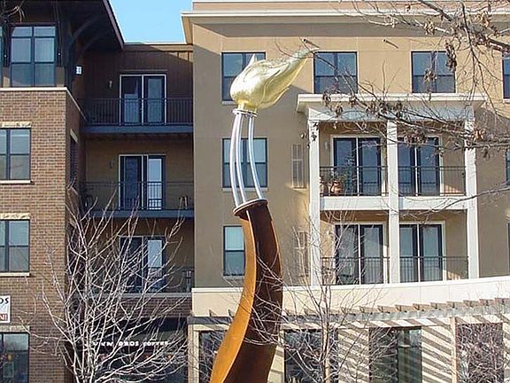 4th image of 4610 E Lake St APT 418