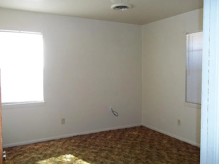303 Margaret Lee St — Photo 9