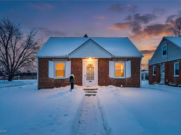 1078 Lindsay Ave, Akron, OH 44306