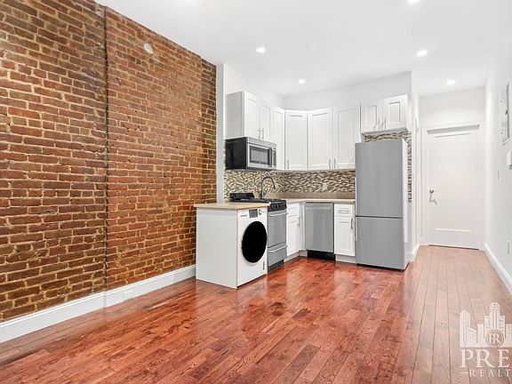 2nd image of 176 E 85th St APT 2B