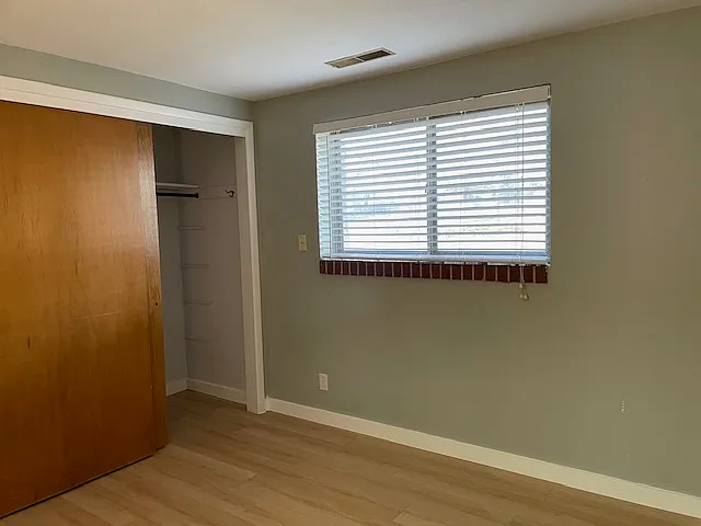 898 Ithaca Dr — Photo 12