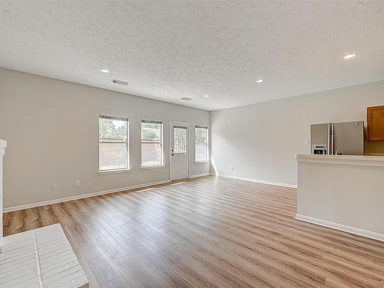 4126 Surreydon Dr — Photo 11
