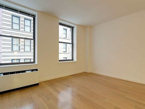 4th image of 37 Wall St APT 8T