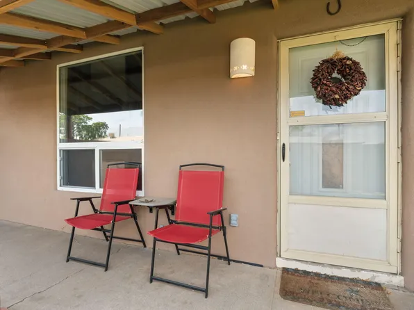 9010 Woodland Ave NE, Albuquerque, NM 87112