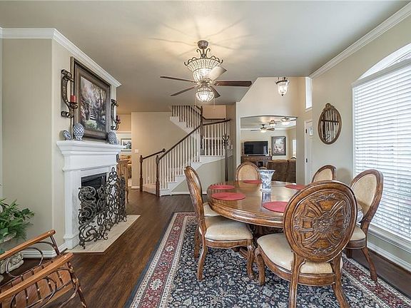 5th image of 2701 Gabriel Dr