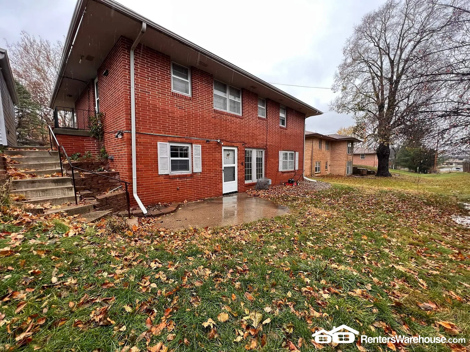 Two Bedroom Duplex- Windsor Heights, Iowa — Photo 2