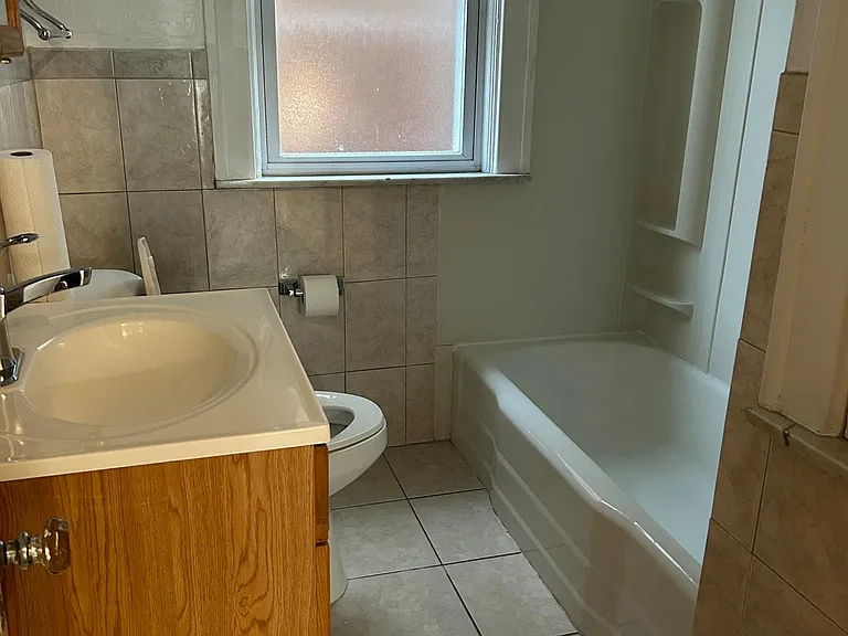 1245 Jancey St — Photo 7