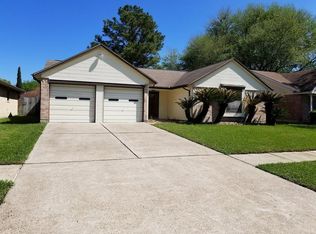 7410 Shoshone Dr, Baytown, TX 77521