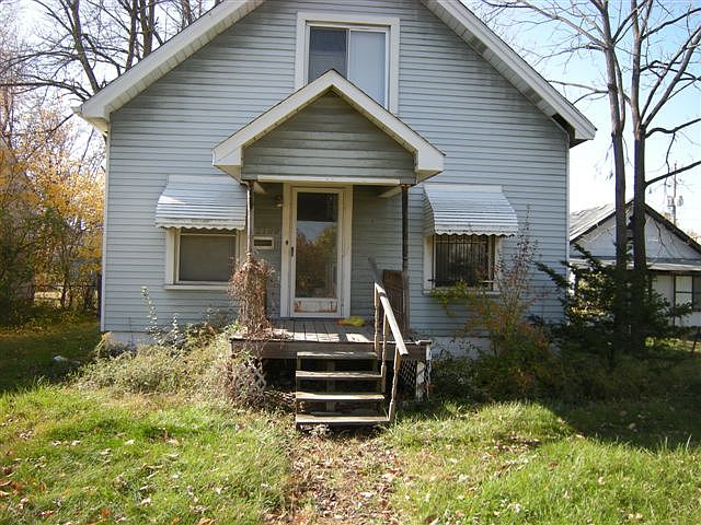 1st image of 2799 Joyce Ave