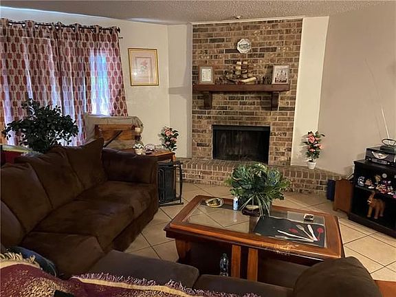 4th image of 1517 Richmond Dr #1517