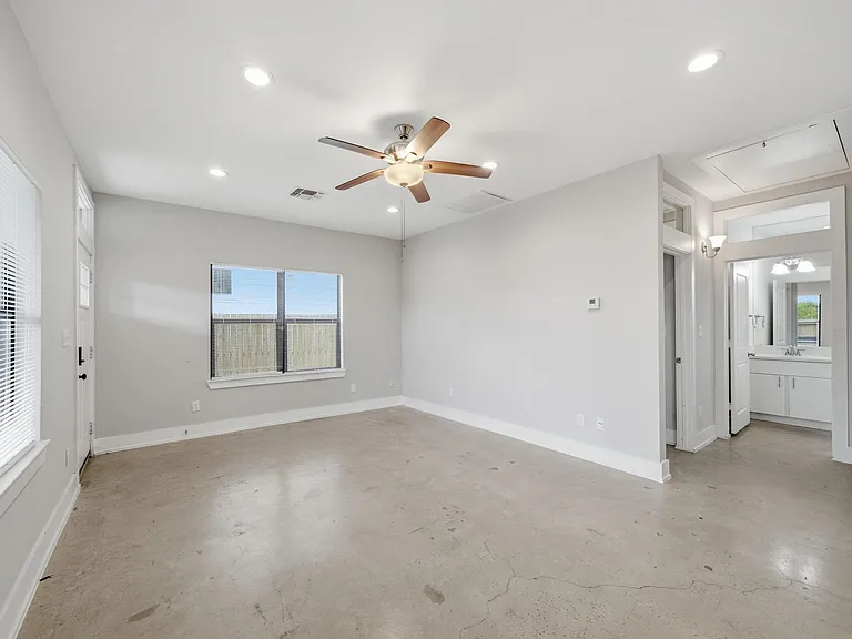 603 Edgewood St #B — Photo 9