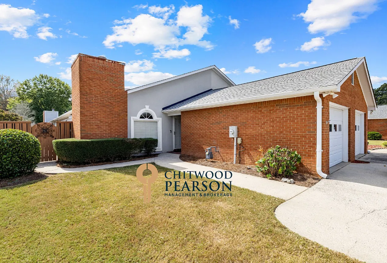 Immaculate 2bed/2ba in Fayetteville with Lawn Care Included — Photo 1