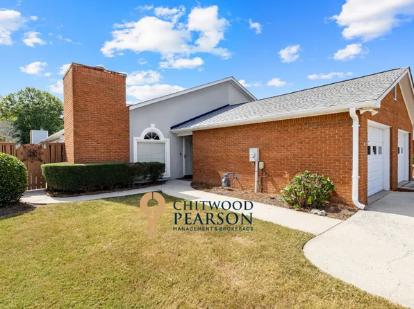 120 Courtyard Ln, Fayetteville, GA 30215