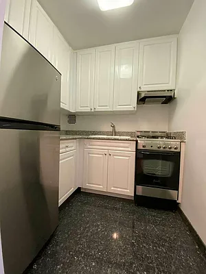 Rented by Bond New York | media 12