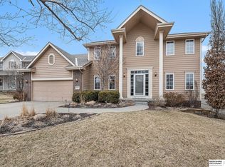 17830 Z Cir, Omaha, NE 68137
