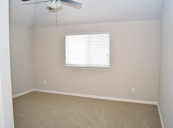 3rd image of 5140 Chinquapin Dr