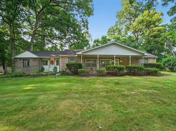 17911 Ponader Dr, South Bend, IN 46635