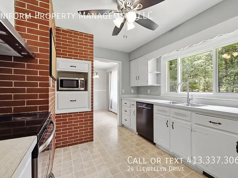 24 Llewellyn Dr — Photo 15