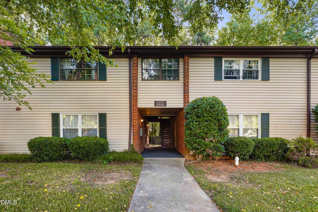 1217 Manassas Ct APT G, Raleigh, NC