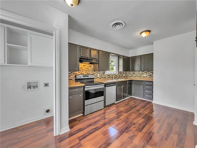 329 Foster Dr — Photo 8