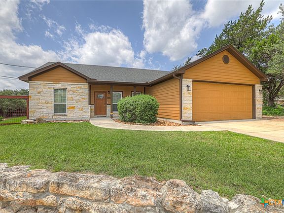 4th image of 596 Riviera Dr