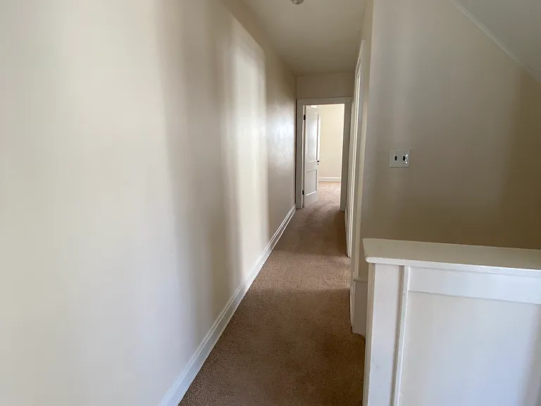 908 Thomas Rd — Photo 7