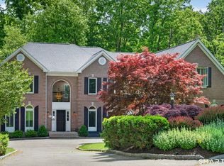 29 Greenleaf Farms Road, Newtown, CT 06470
