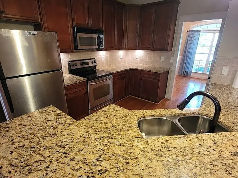 236 Ashland Oaks Dr — Photo 9