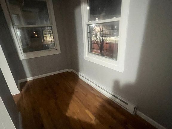 2nd image of 30 Gladstone Ave Floor 1