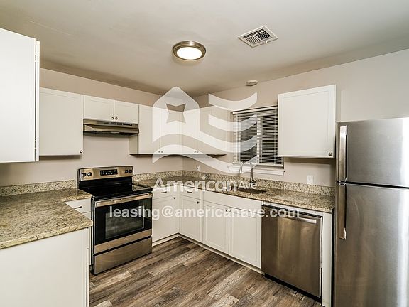 1460958_005_kitchen_5.jpg
