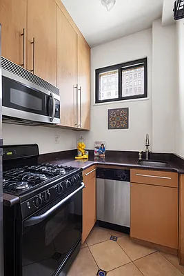 Sold by Corcoran | media 6