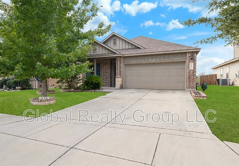 516 Stonebrook Dr — Photo 1