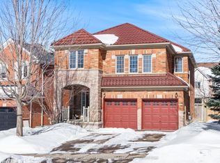 917 Joe Persechini Dr, Newmarket, ON L3X 2Y8