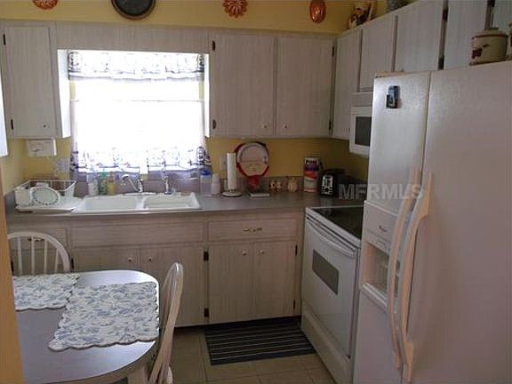 3rd image of 237 N Hill Ave