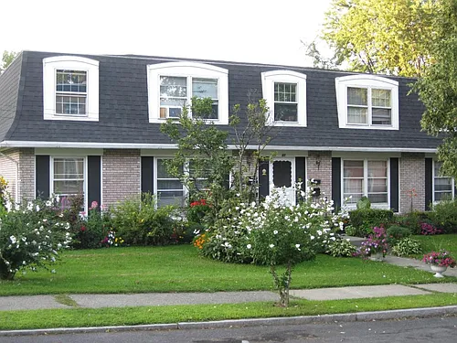 27 Hamilton St #3 Photo 1