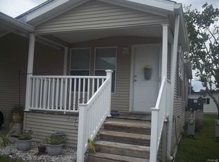 162 Lakeview Dr, Plant City, FL 33565