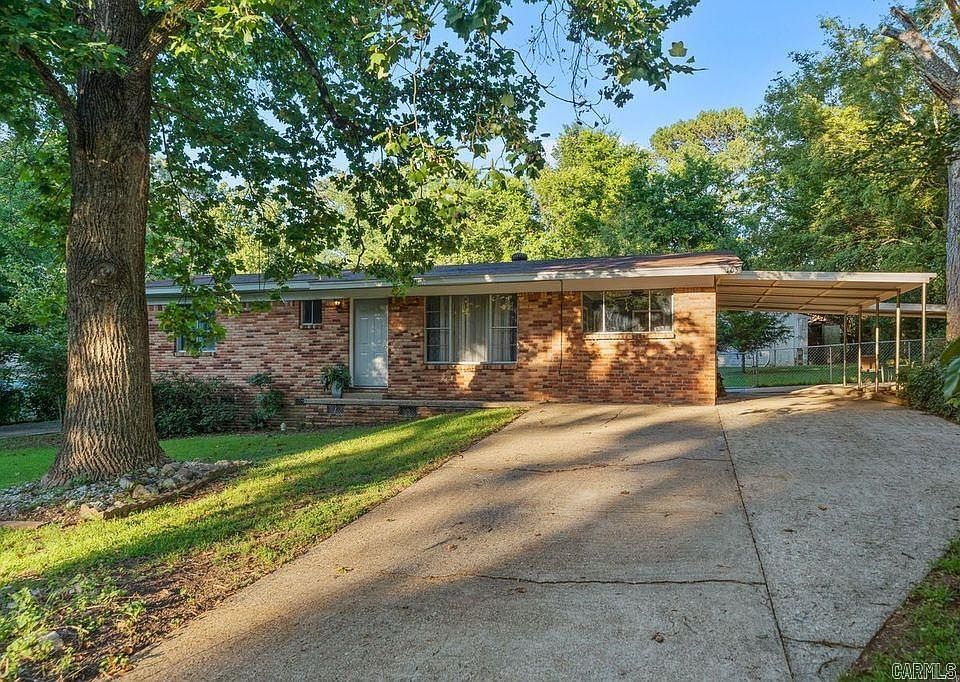 1st image of 105 Casalinda Cir