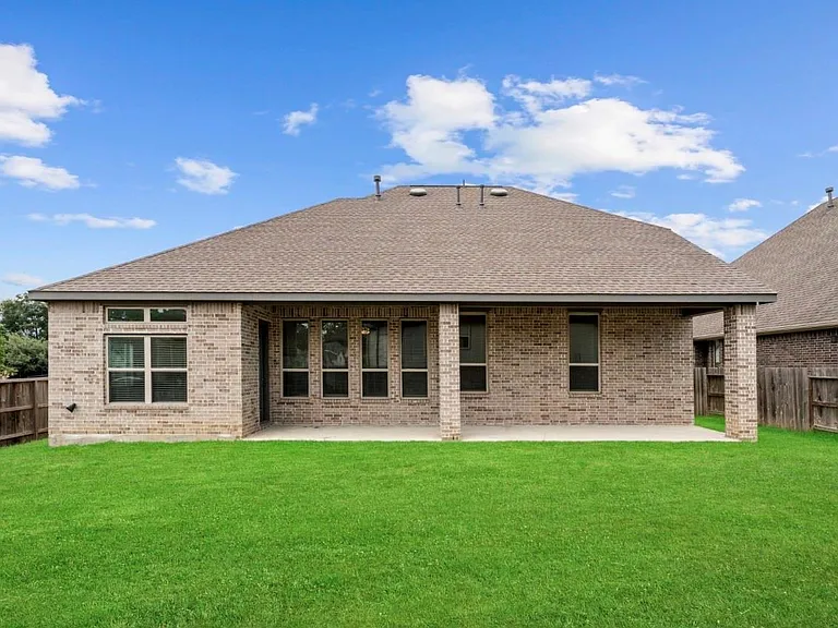 23426 Yaupon Hills Dr — Photo 20