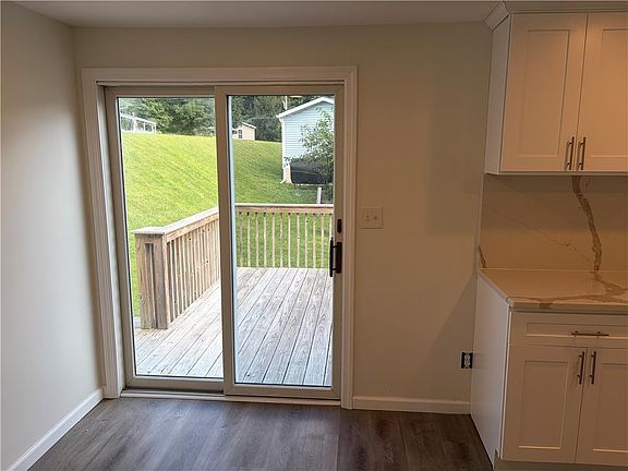 5th image of 67 Ahern Dr