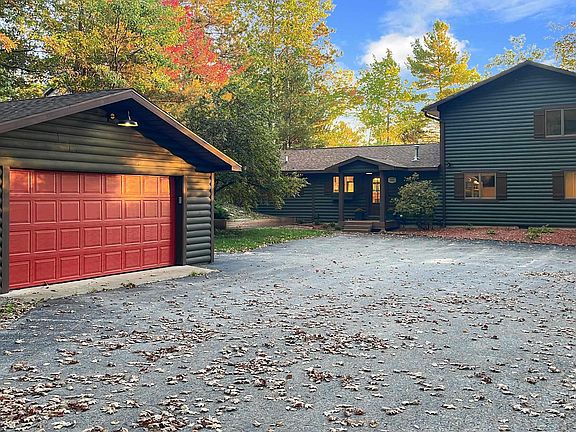 2nd image of 1263 Sunset Shores Dr NE