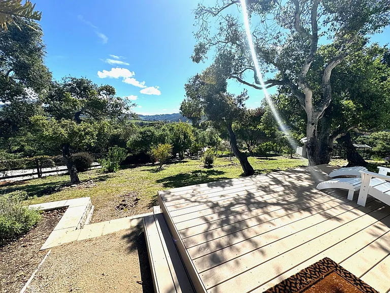 Country Hills Ln — Photo 3