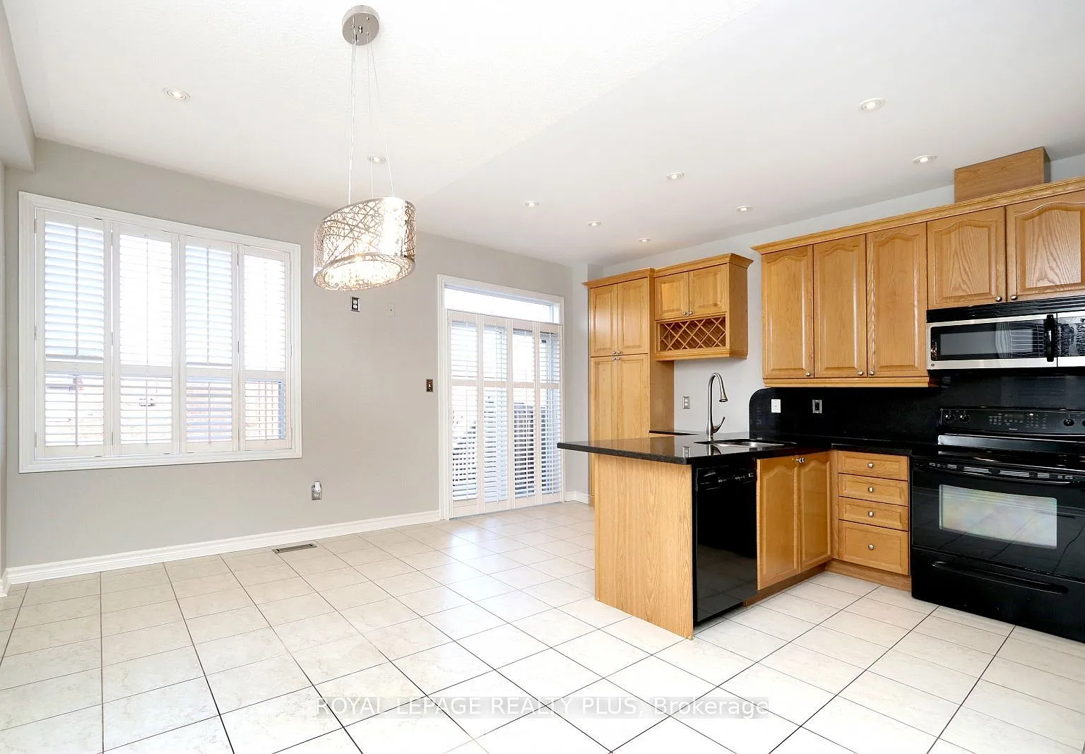 3 bed, $3,600 — Photo 3