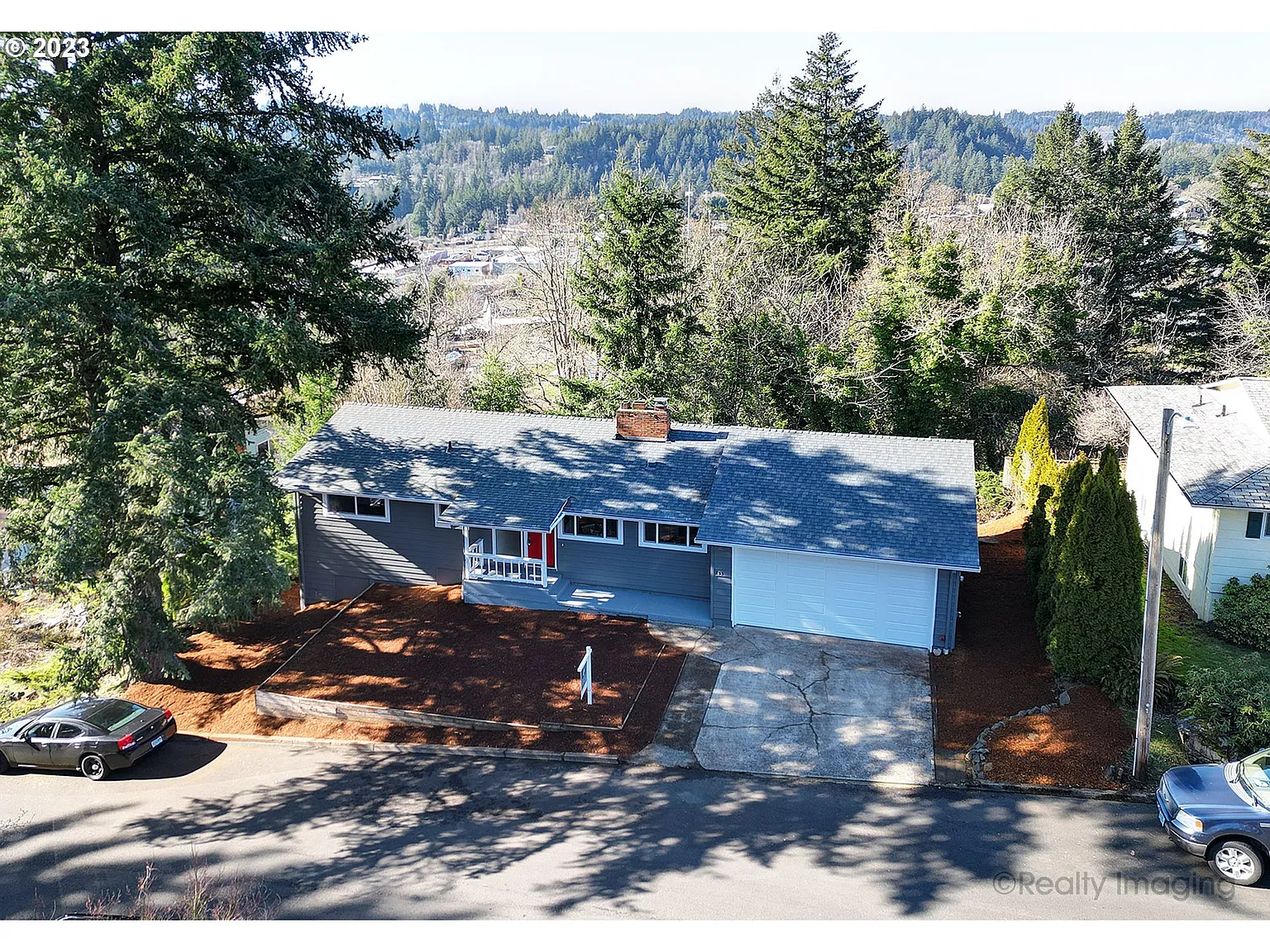 253 SE Ginseng Dr photo 1