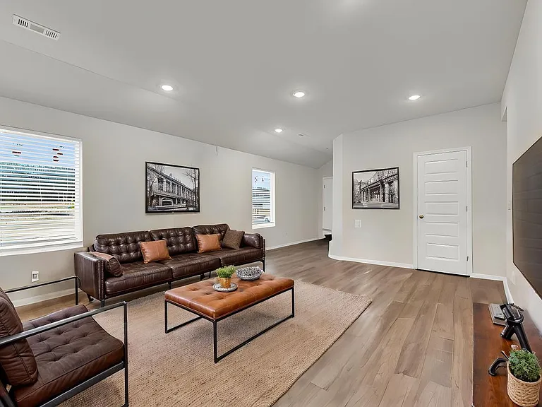 5528 Steamboat Ave — Photo 5