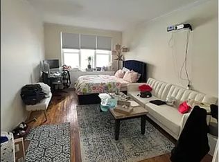 450 W 58th St APT 2B, New York, NY 10019