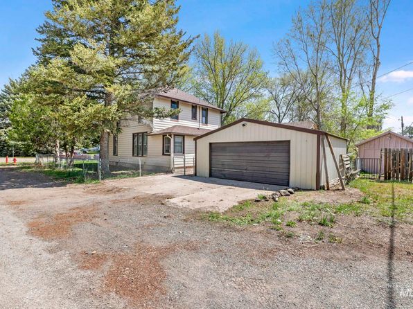 317 W C St, Shoshone, ID 83352